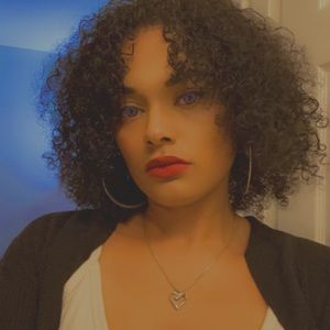 Meet your Posher, Jenae